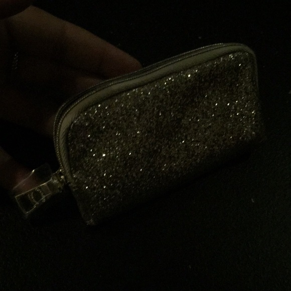 Sold - Picture 2 of 4